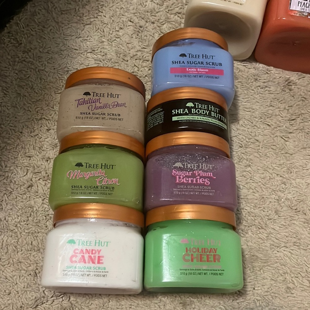 Other treehut scrubs for sale! Read my first listing pls !